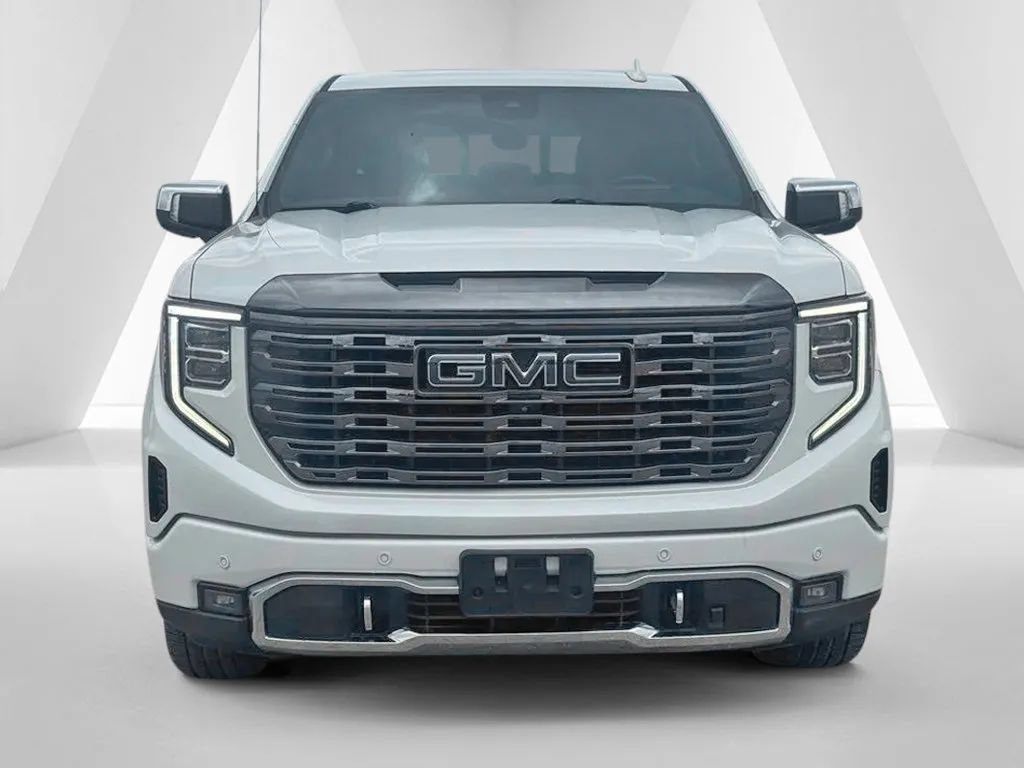 Used 2022 GMC Sierra 1500 Denali Ultimate AWD/4WD image 3