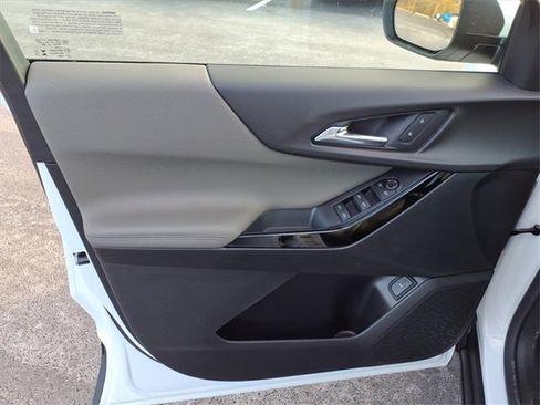 New 2026 Chevrolet Equinox LT image 10