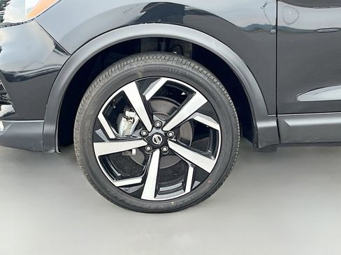 Used 2022 Nissan Rogue Sport SL w/ Premium Package image 30