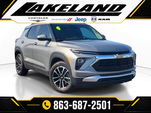 Used 2024 Chevrolet TrailBlazer LT w/ Driver Confidence Package FWD image 1