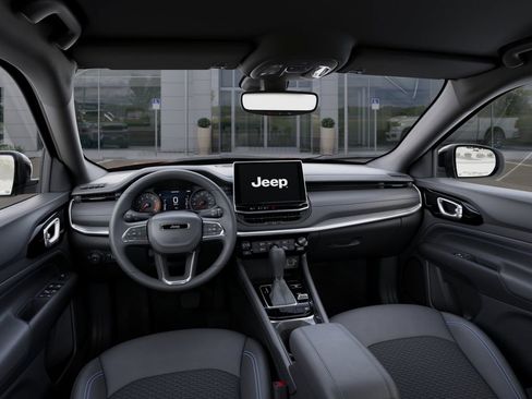 New 2026 Jeep Compass Latitude image 16