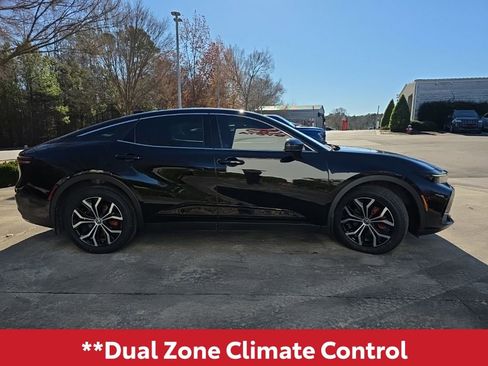 Used 2024 Toyota Crown Limited image 9