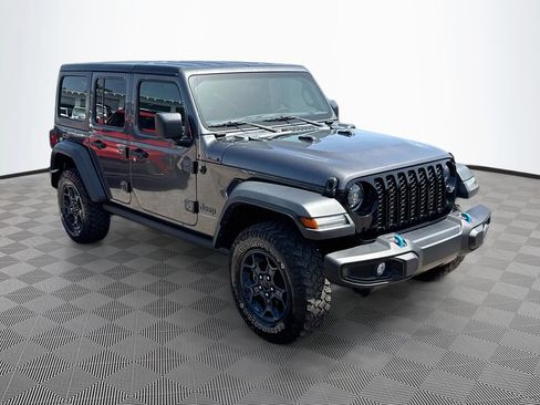Used 2023 Jeep Wrangler Unlimited w/ Cold Weather Group AWD/4WD image 4