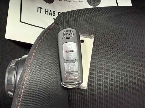 Used 2019 MAZDA MX-5 Miata RF Club RWD image 22