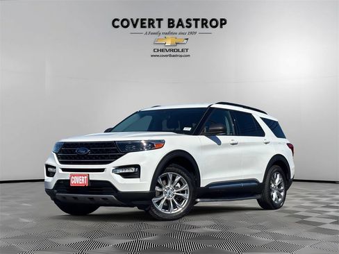Used 2021 Ford Explorer XLT w/ Equipment Group 202A image 1