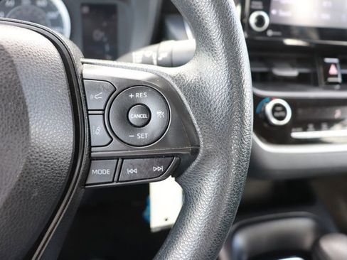 Used 2022 Toyota Corolla LE image 19