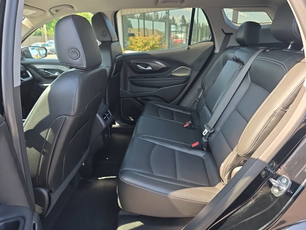 Used 2024 GMC Terrain SLT AWD/4WD image 26