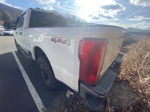 Used 2023 Ford F250 XLT w/ Snow Plow/Camper Package image 8