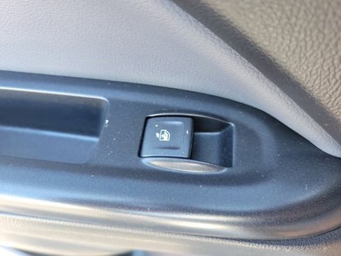 Used 2019 Chevrolet Colorado Z71 image 17