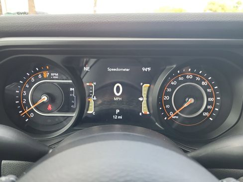 New 2025 Jeep Gladiator Sport image 11