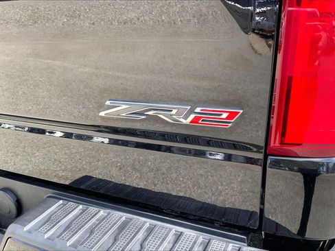 Used 2022 Chevrolet Silverado 1500 ZR2 w/ Technology Package image 31