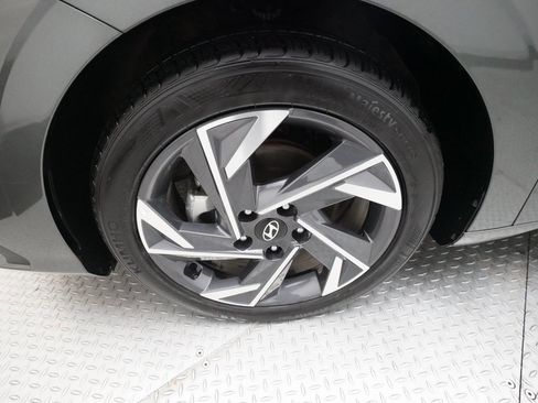 Used 2025 Hyundai Elantra Sport image 26