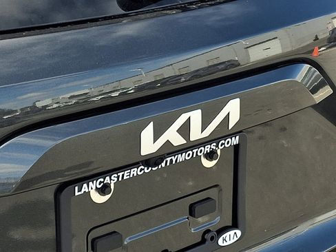 New 2026 Kia Niro LX image 19