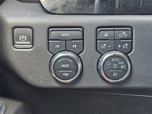 Used 2022 GMC Sierra 1500 SLT image 22