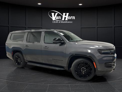 Used 2024 Jeep Wagoneer L Series II AWD/4WD image 1