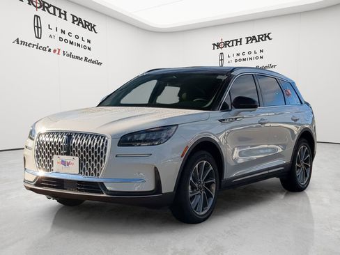 New 2026 Lincoln Corsair Premiere FWD image 7