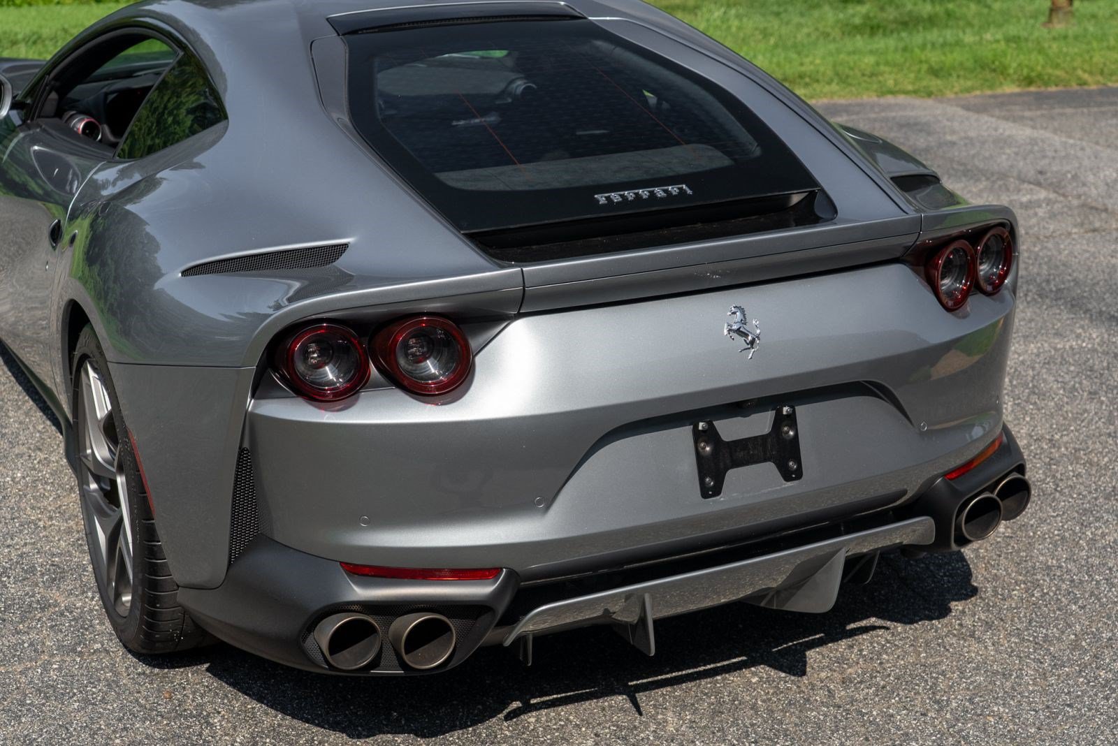 Used 2020 Ferrari 812 Superfast RWD image 17