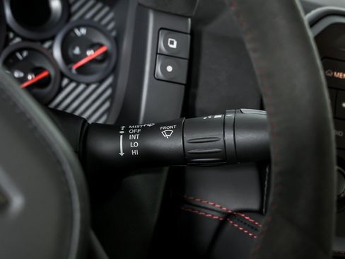 Used 2020 Nissan GT-R NISMO AWD/4WD image 28