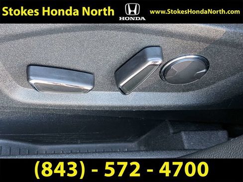 Used 2018 Ford Edge Titanium w/ Equipment Group 301A FWD image 23