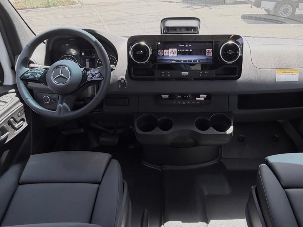 New 2026 Mercedes-Benz Sprinter 2500 image 33