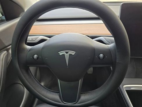 Used 2022 Tesla Model Y Performance AWD/4WD image 35