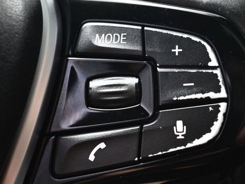 Used 2019 BMW 530e w/ Convenience Package RWD image 22