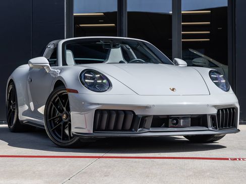 Certified 2025 Porsche 911 Targa 4 GTS AWD/4WD image 6