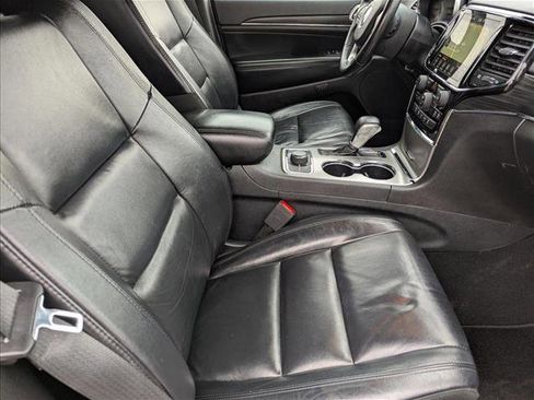 Used 2019 Jeep Grand Cherokee Limited image 22