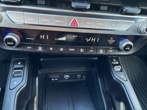 Certified 2025 Kia Telluride EX w/ EX Captain's Chair Package image 19