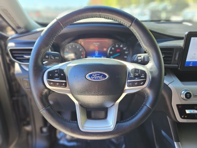 Certified 2023 Ford Explorer XLT w/ Equipment Group 202A AWD/4WD image 27