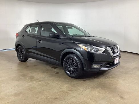 Used 2018 Nissan Kicks SV FWD image 5