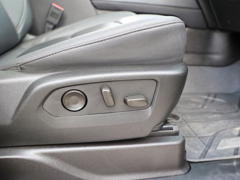 Used 2024 Chevrolet Tahoe LT w/ Luxury Package image 47