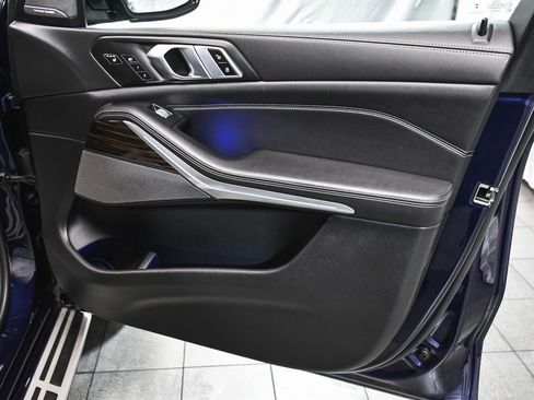 Used 2023 BMW X7 xDrive40i w/ Executive Package image 20