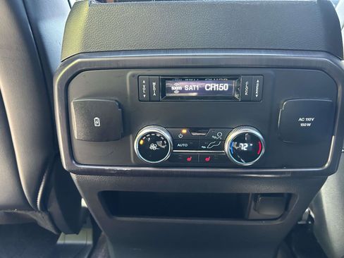 Used 2023 Ford Expedition Platinum image 16