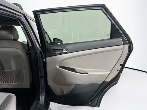 Used 2018 Hyundai Tucson Sport image 28