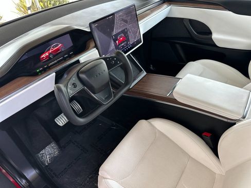 Used 2023 Tesla Model X AWD/4WD image 10