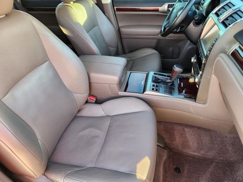 Used 2018 Lexus GX 460 image 15