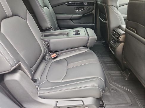 Used 2023 Honda Pilot Touring image 27