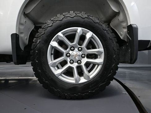 Used 2023 Chevrolet Silverado 1500 W/T w/ WT Value Package image 16