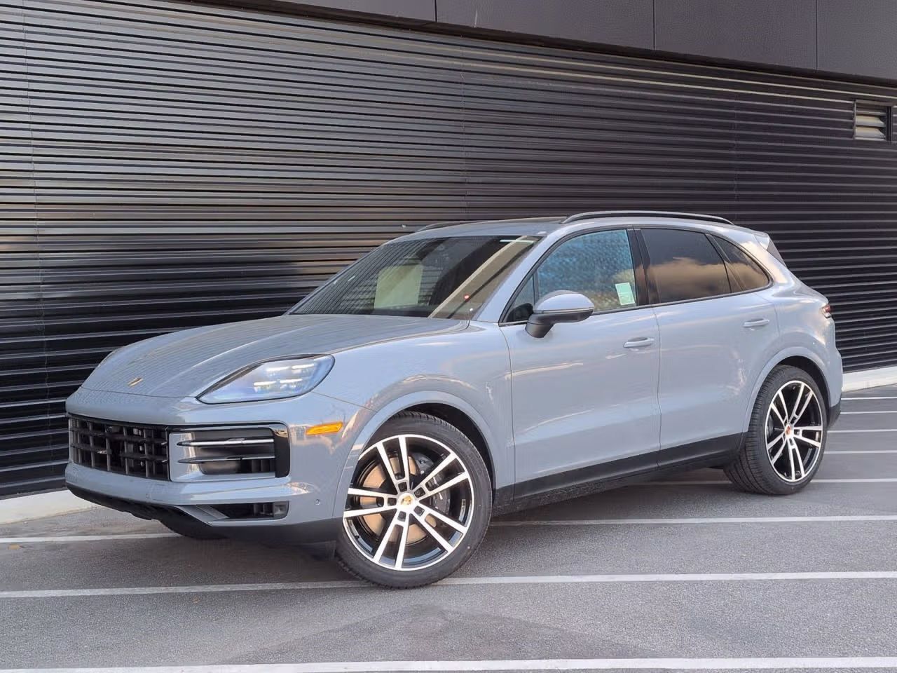 Certified 2026 Porsche Cayenne AWD/4WD image 1
