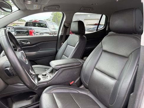 Used 2023 GMC Acadia SLT FWD image 10