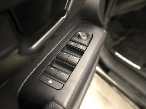 Certified 2025 Toyota Tacoma SR5 image 10