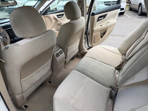 Used 2013 Nissan Altima 2.5 SV FWD image 25