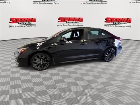 Certified 2025 Toyota Corolla SE image 6