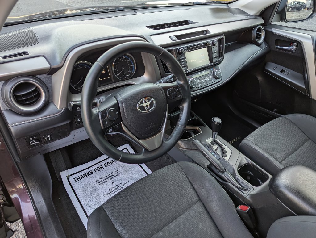 Used 2016 Toyota RAV4 XLE AWD/4WD image 14