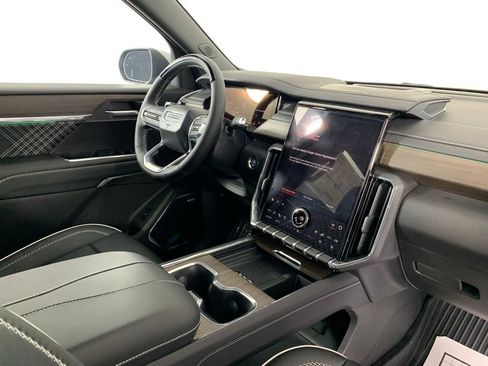 New 2026 GMC Acadia Denali w/ Super Cruise Package image 30