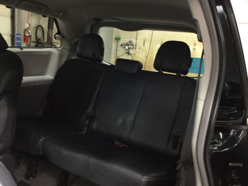 Used 2013 Toyota Sienna SE image 7