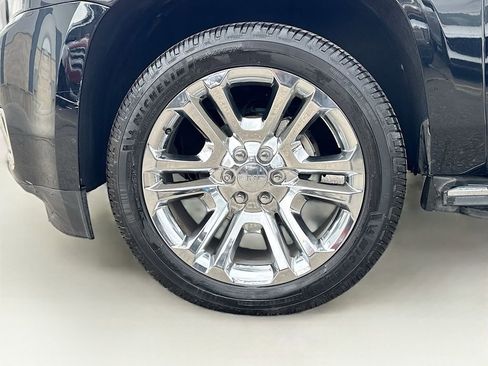 Used 2017 GMC Yukon XL SLT w/ Premium Edition image 45