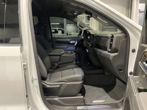 Used 2023 GMC Sierra 1500 SLE AWD/4WD image 38