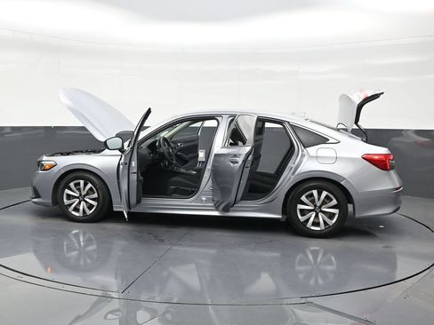 Used 2022 Honda Civic LX image 30